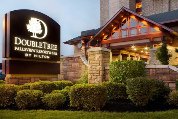 double tree fallsview resort and spa by hilton